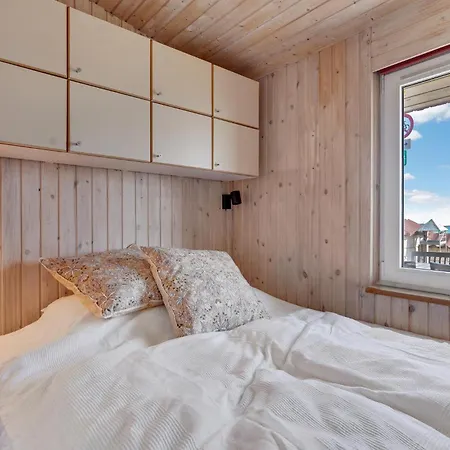 2 Bedroom Cozy In Сasa de vacaciones Otterup