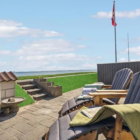 بيت للعطل Awesome In With House Sea View *