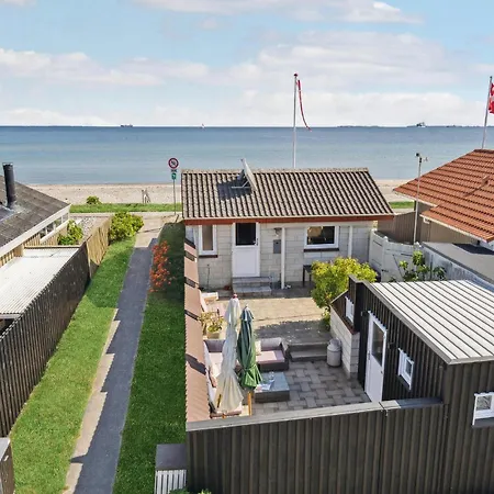 Awesome In With House Sea View